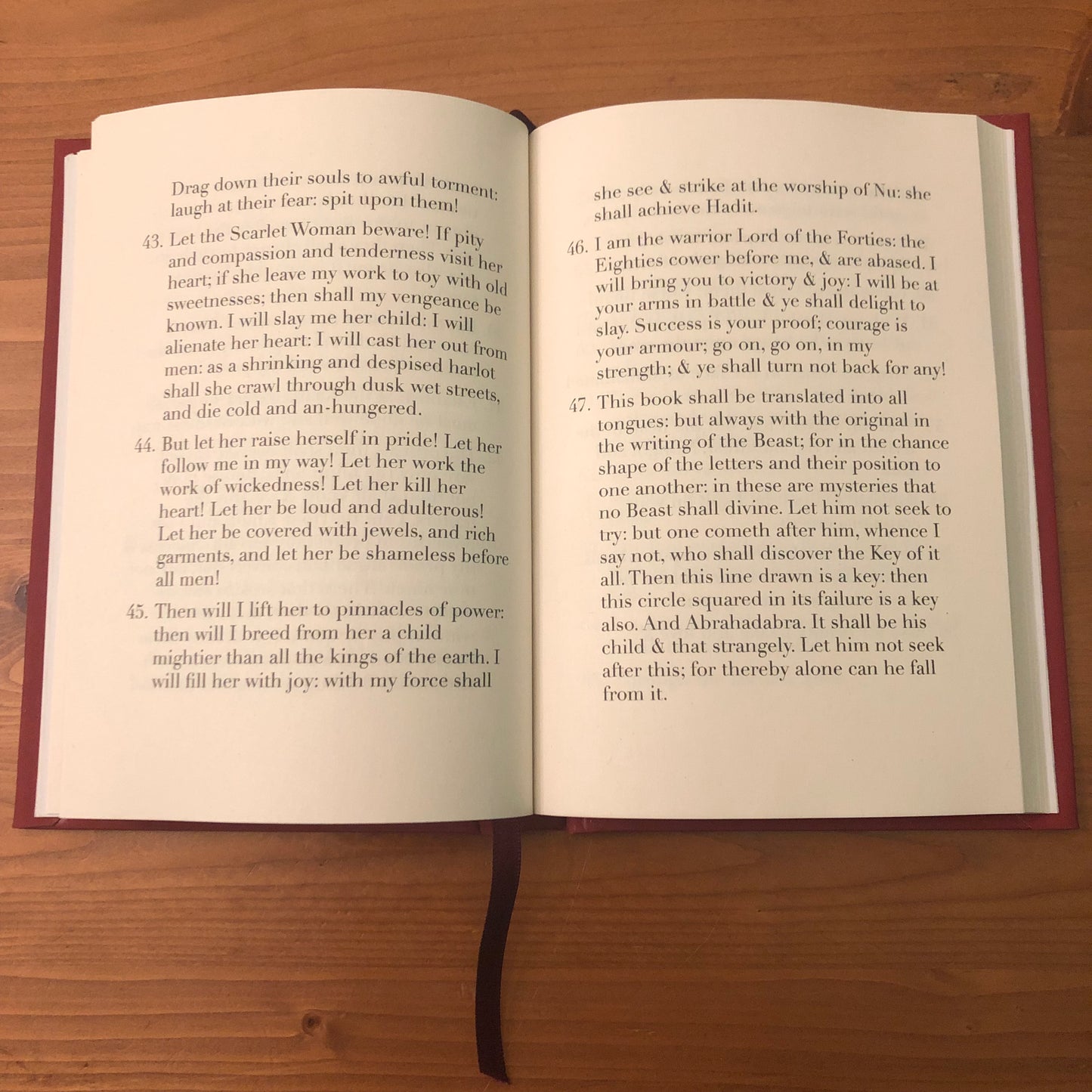 THE BOOK OF THE LAW +CROWLEY+